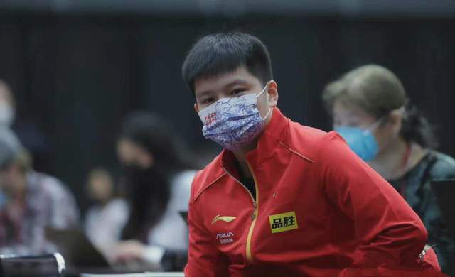老师上课夹震蛋高潮了